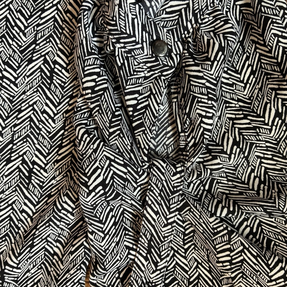 Laundry By Shelli Segal Woman‎ Popover Blouse XL Black White AOP Roll Tab Sleeve - Picture 5 of 5